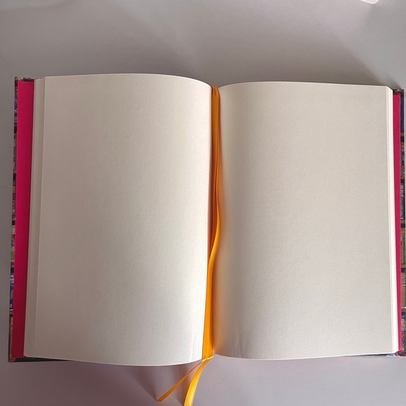 Colorful Bookshelf Journal - Picture 4 of 4